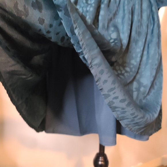 Sadie & Sage Blue Green Smocked Waist Balloon Sleeve AOP Satin Dress Womens M - Picture 5 of 9